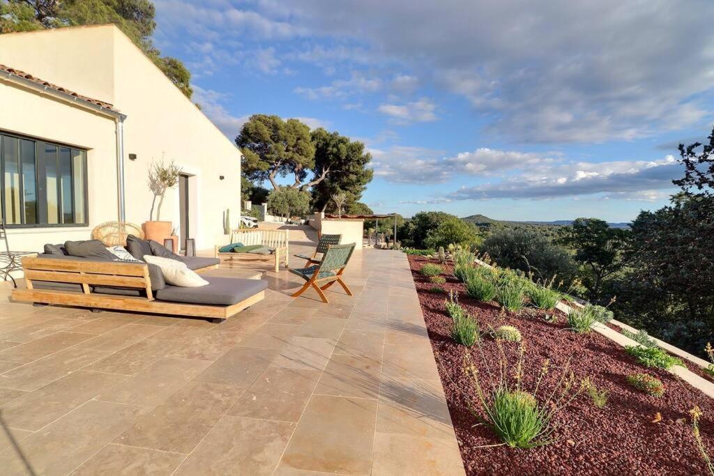 Villa Sous Le « Figuier » à Cornillon-Confoux Extérieur photo