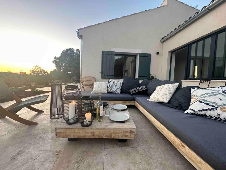 Villa Sous Le « Figuier » à Cornillon-Confoux Extérieur photo
