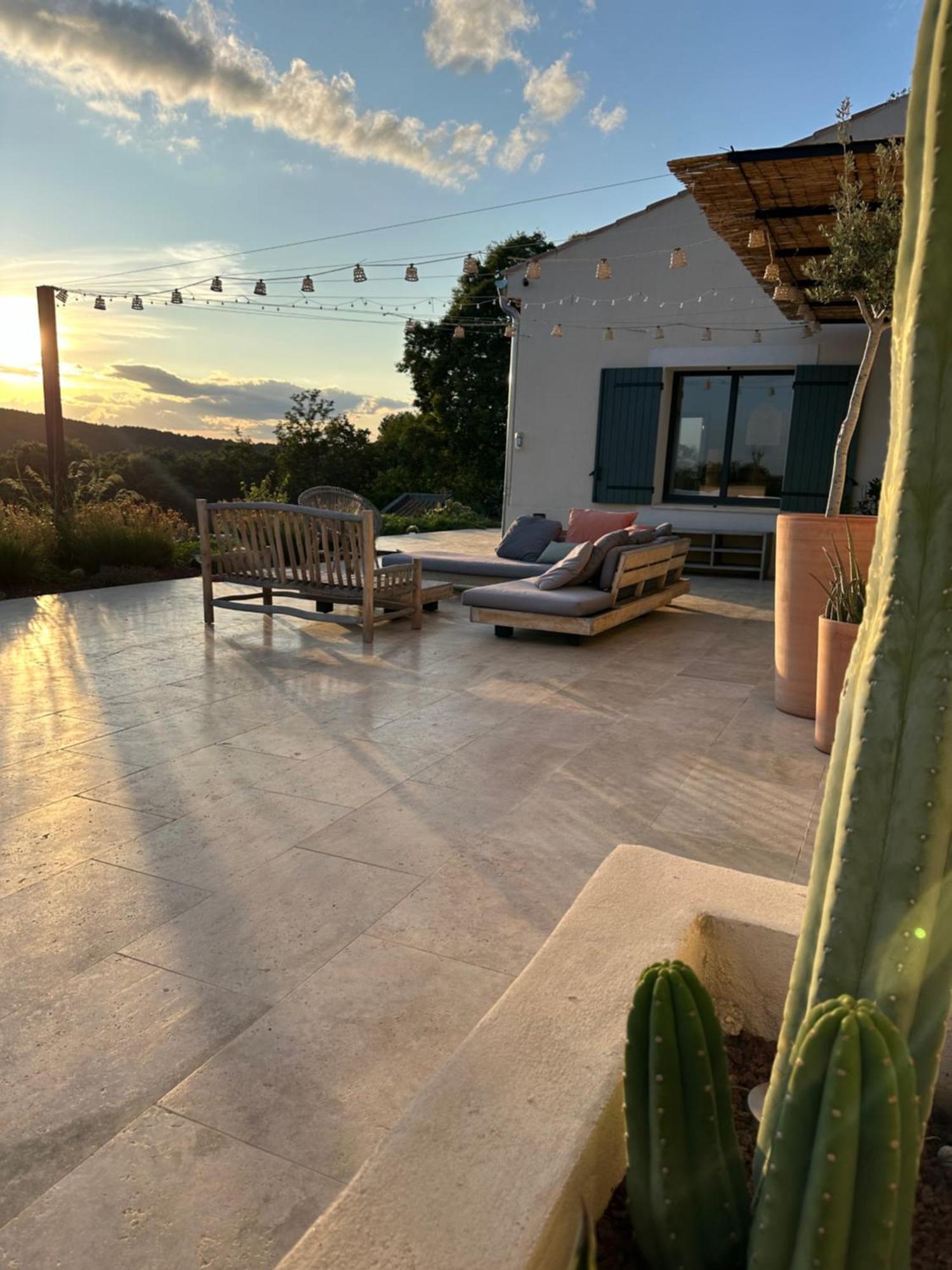Villa Sous Le « Figuier » à Cornillon-Confoux Extérieur photo